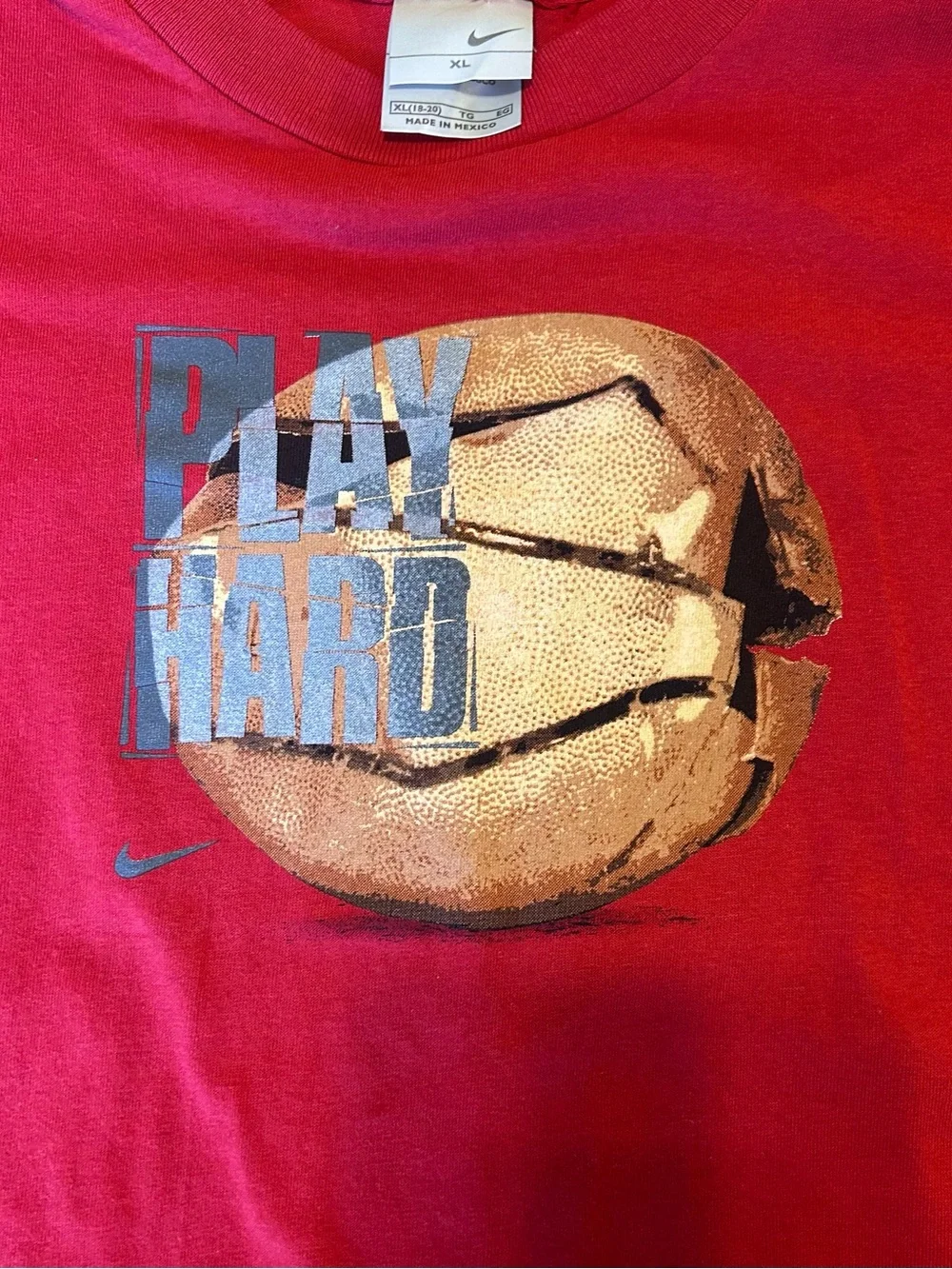 Nike Boys Red Long-Sleeve 'Play Hard' Basketball Tee XL NWT